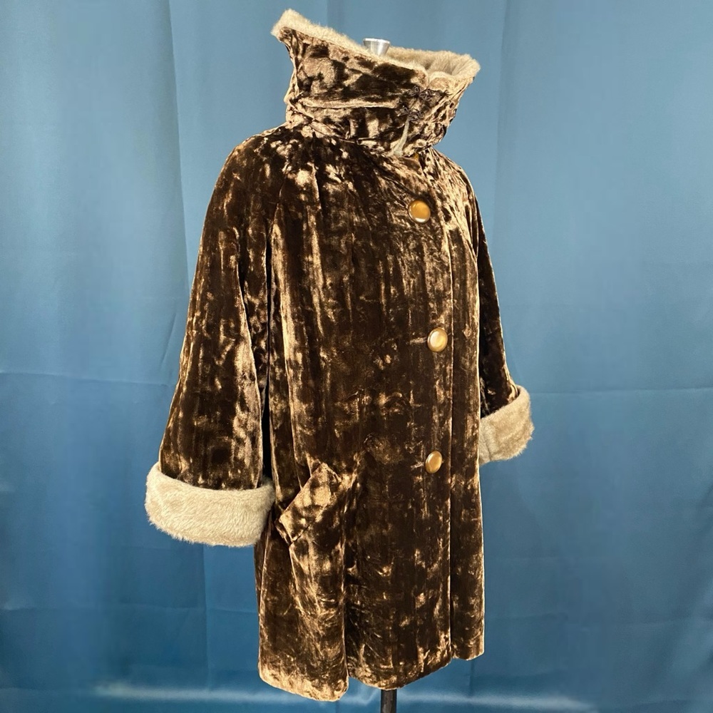 Vintage 60s Crushed Velvet Peacoat - Picture 5 of 12